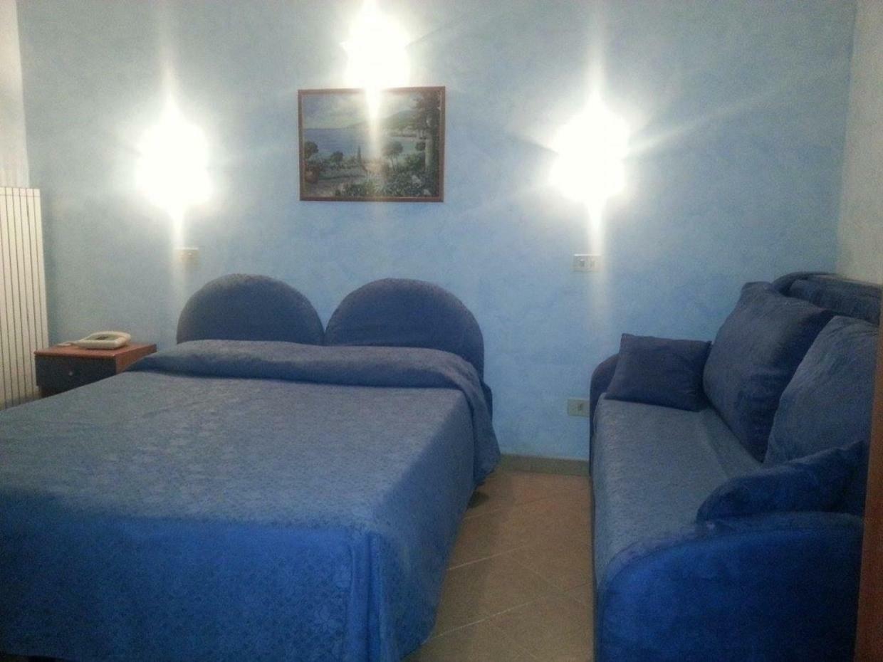 Hotel La Milanese Pietra Ligure Zewnętrze zdjęcie