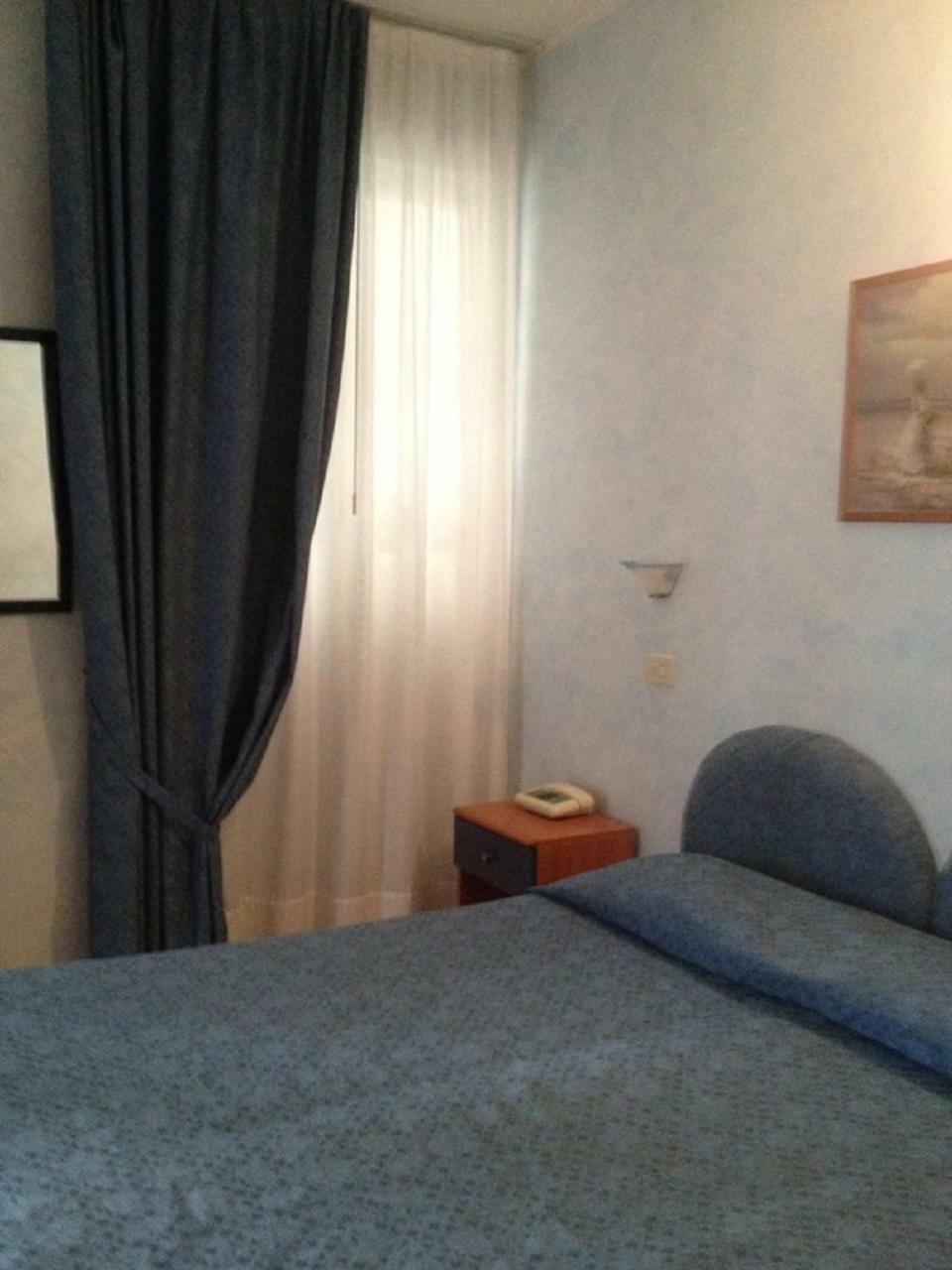 Hotel La Milanese Pietra Ligure Zewnętrze zdjęcie