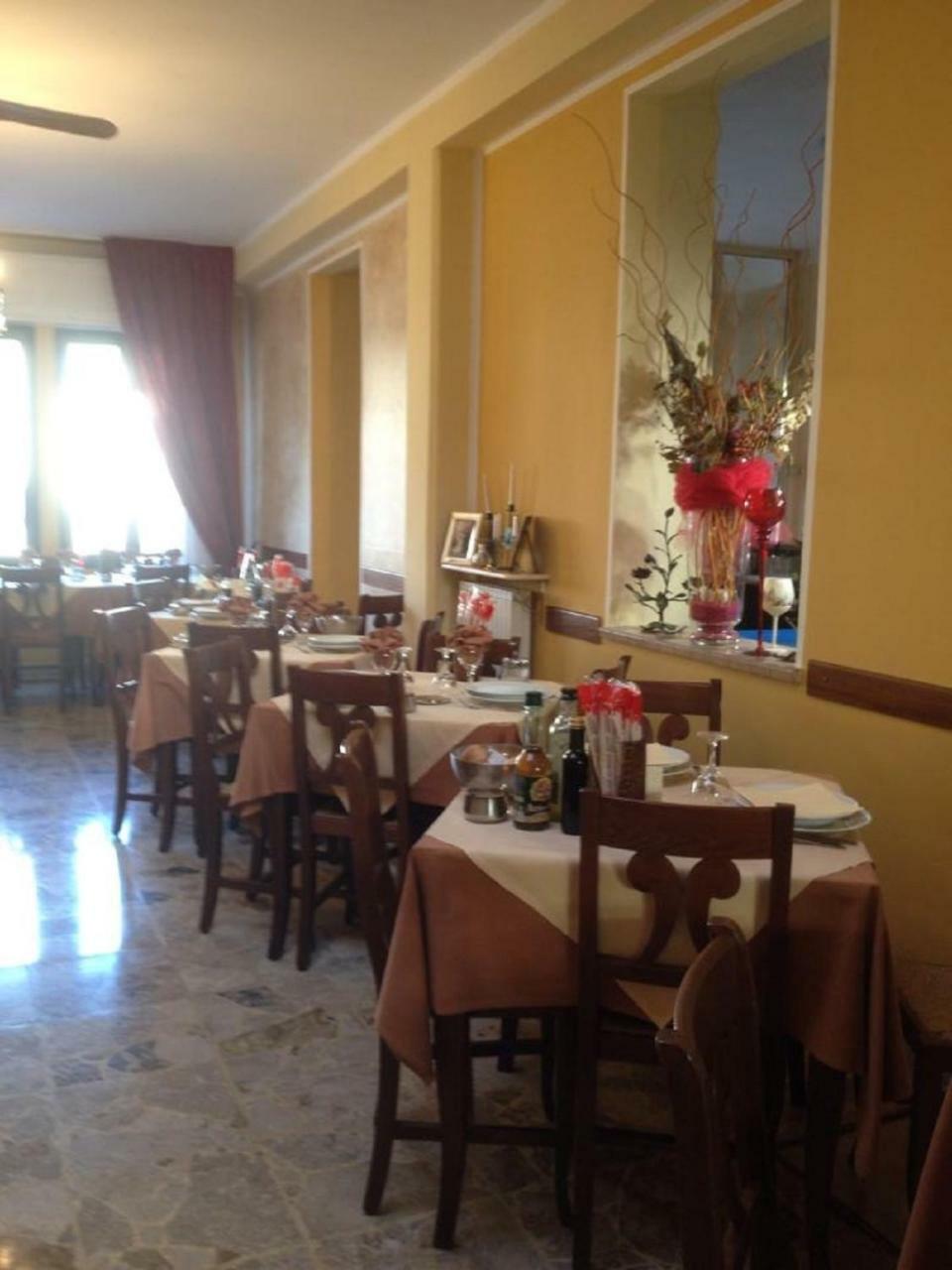 Hotel La Milanese Pietra Ligure Zewnętrze zdjęcie