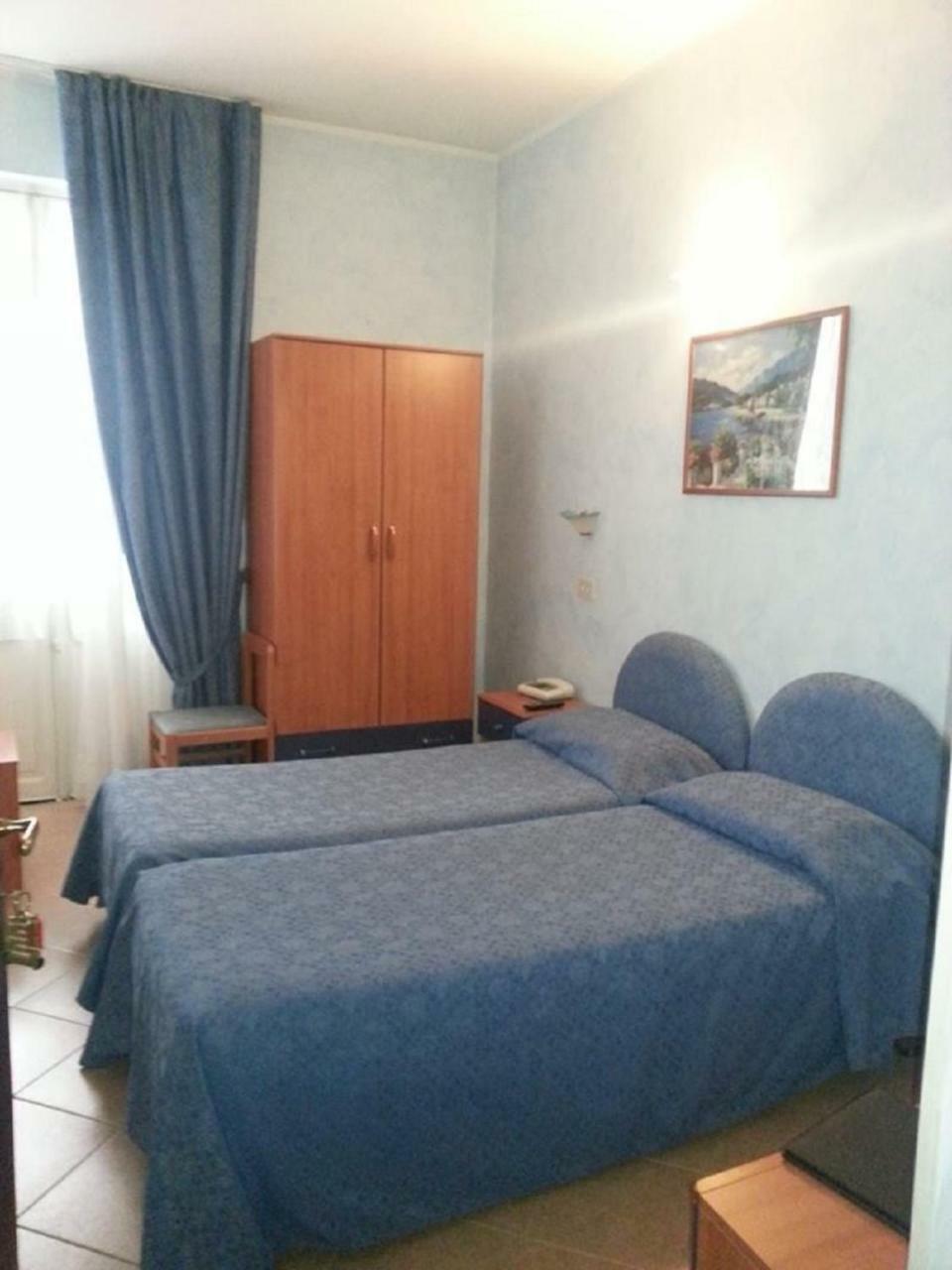 Hotel La Milanese Pietra Ligure Zewnętrze zdjęcie