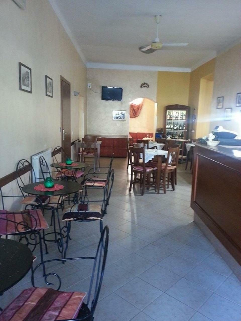 Hotel La Milanese Pietra Ligure Zewnętrze zdjęcie