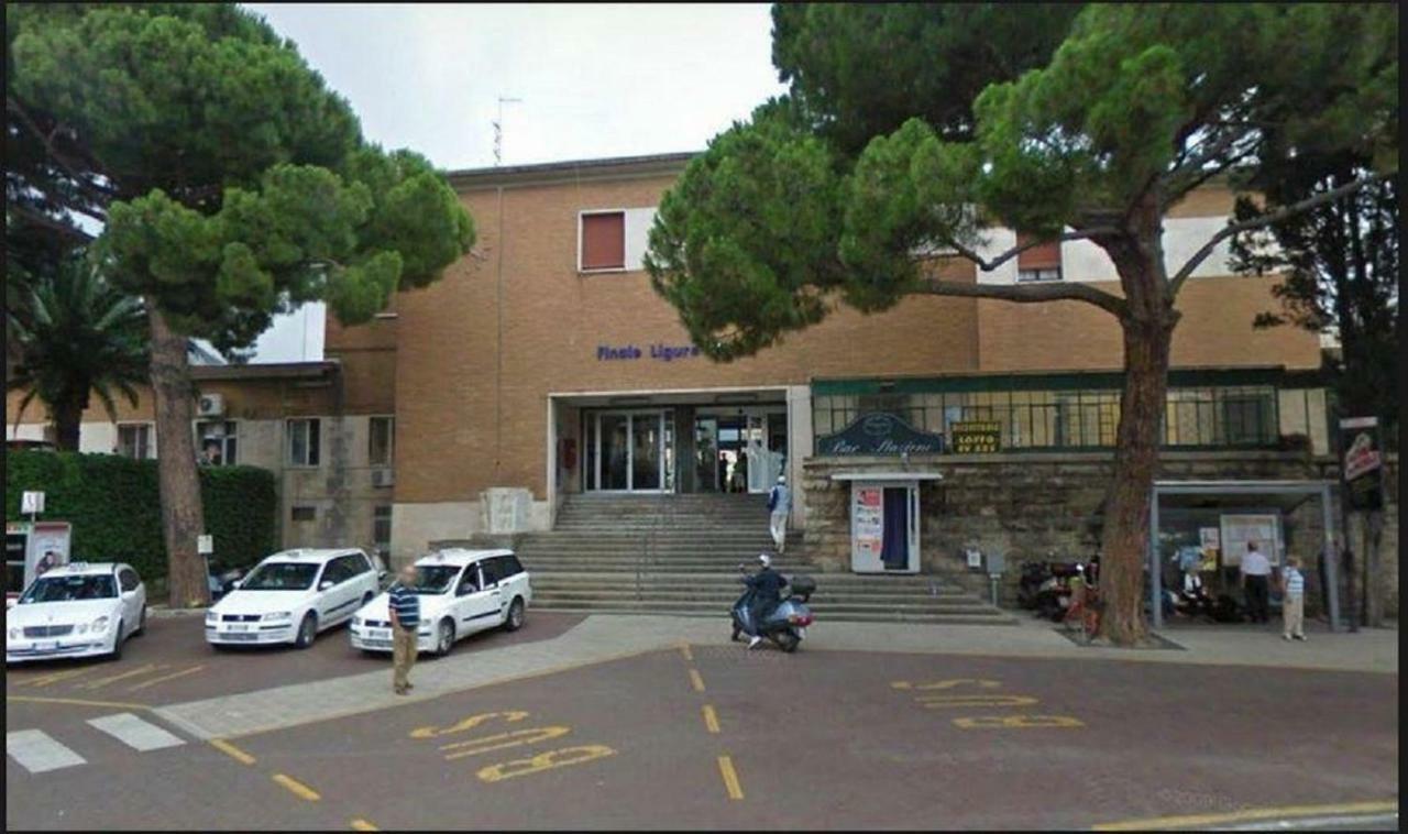 Hotel La Milanese Pietra Ligure Zewnętrze zdjęcie