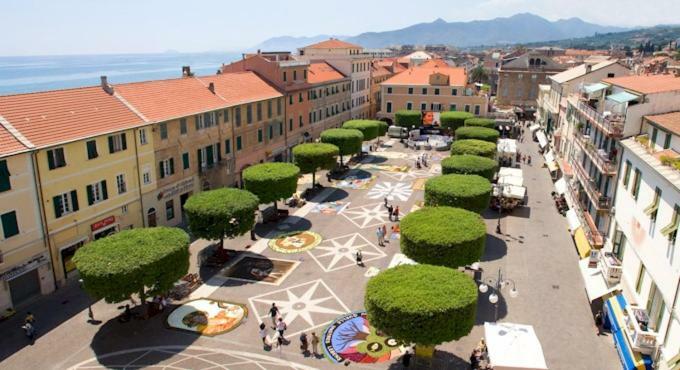 Hotel La Milanese Pietra Ligure Zewnętrze zdjęcie